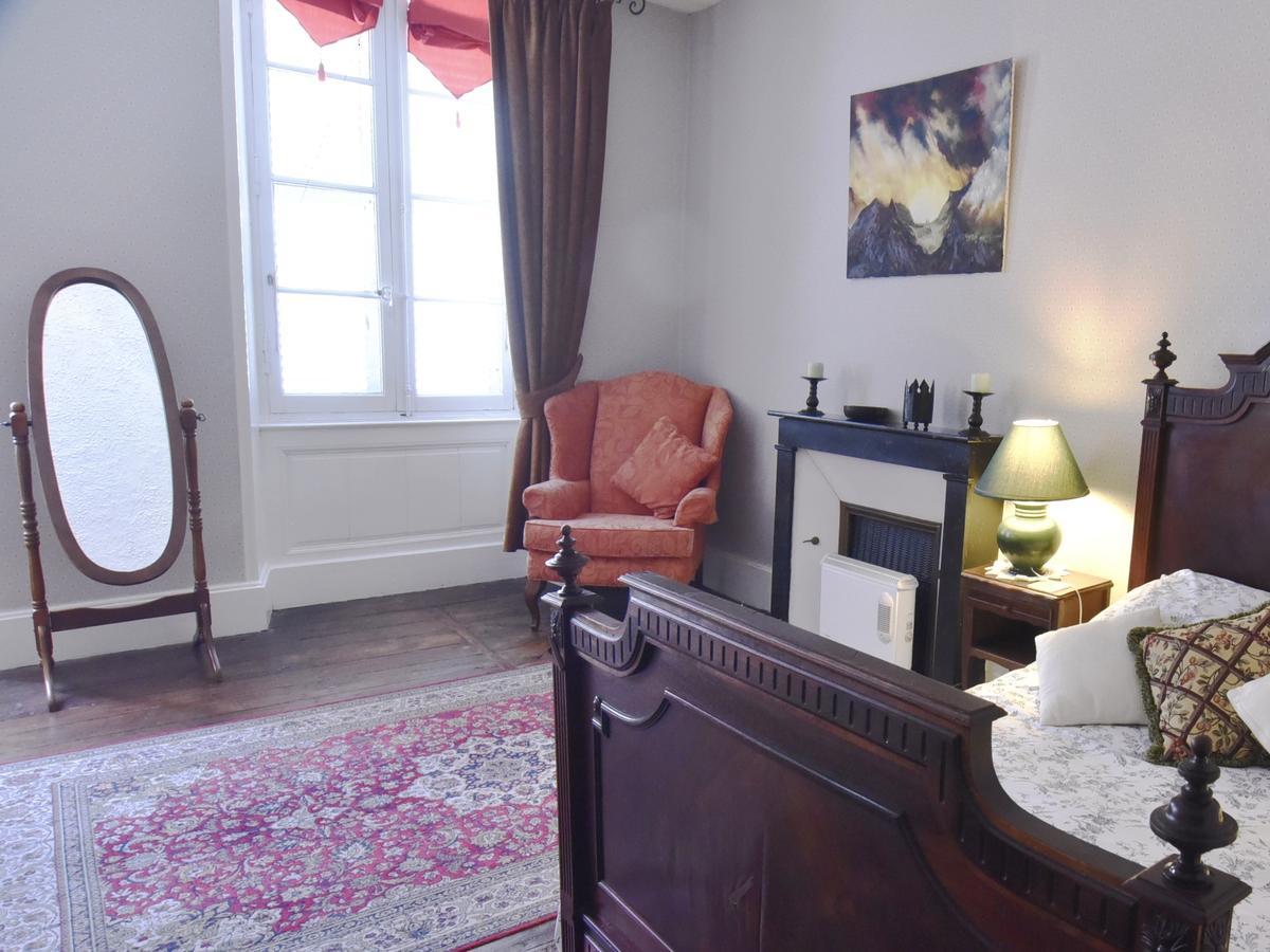 Maison Du Magnolia Confolens Esterno foto